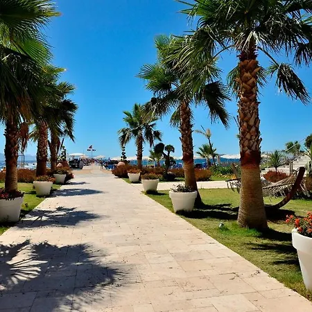 La Local Suites&Spa Отель Бодрум